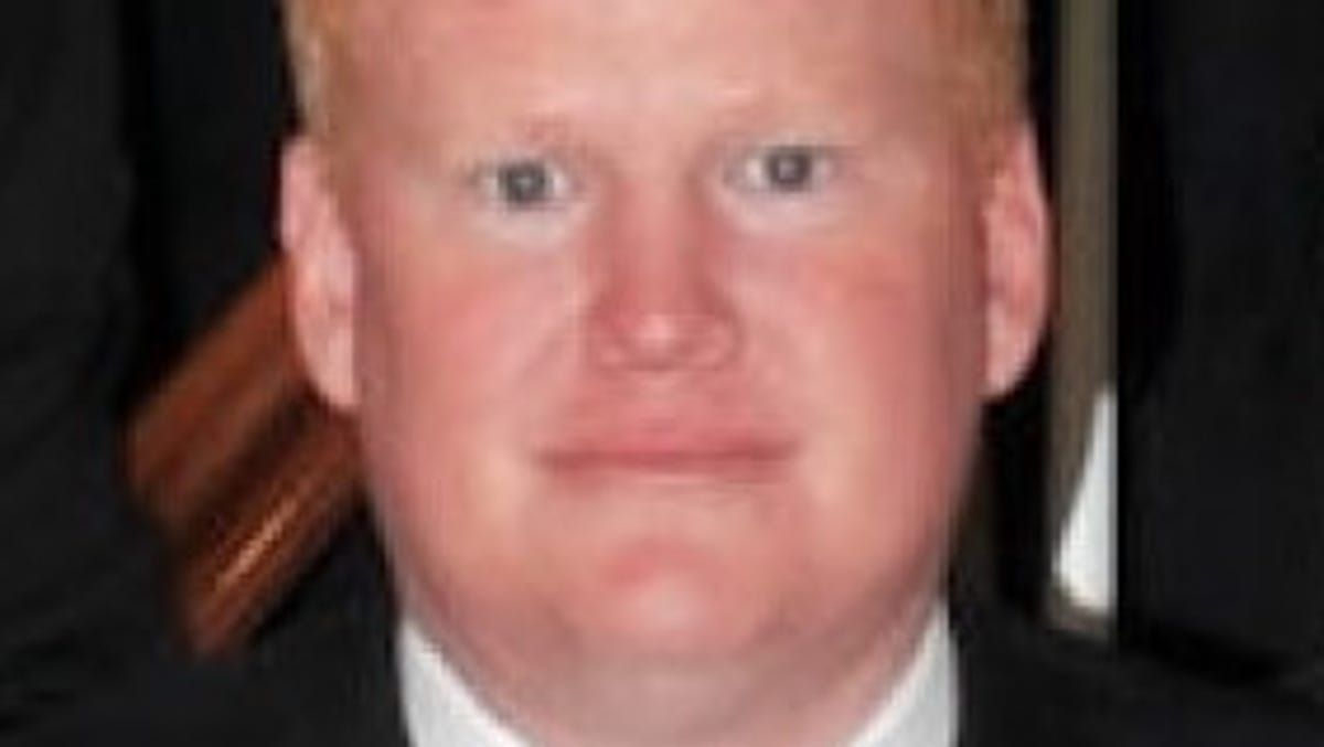 Alex Murdaugh turns himself in amid botched murder, insurance fraud