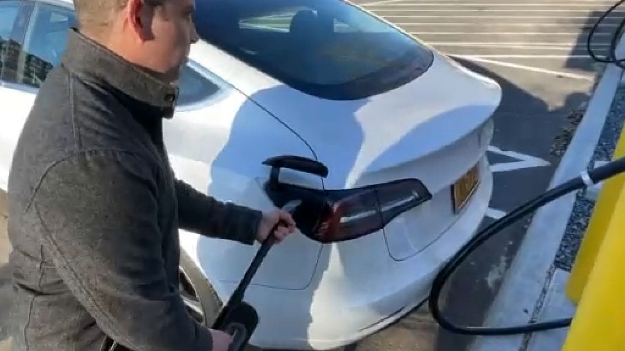 Four electric vehicle charging stations installed in Saratoga Springs