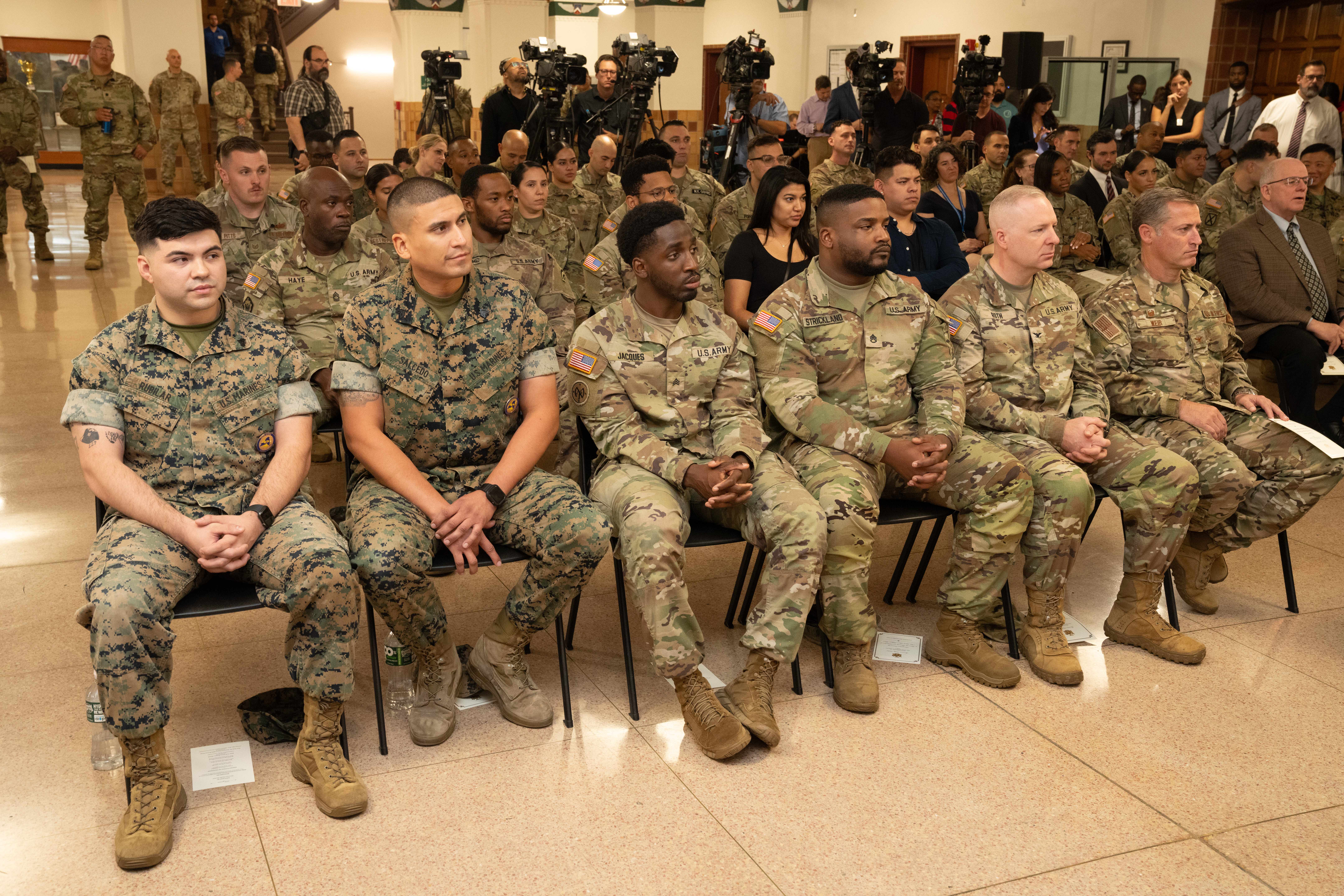 governor-hochul-recognizes-extraordinary-service-of-new-york-states-defense-forces_53990372018_o