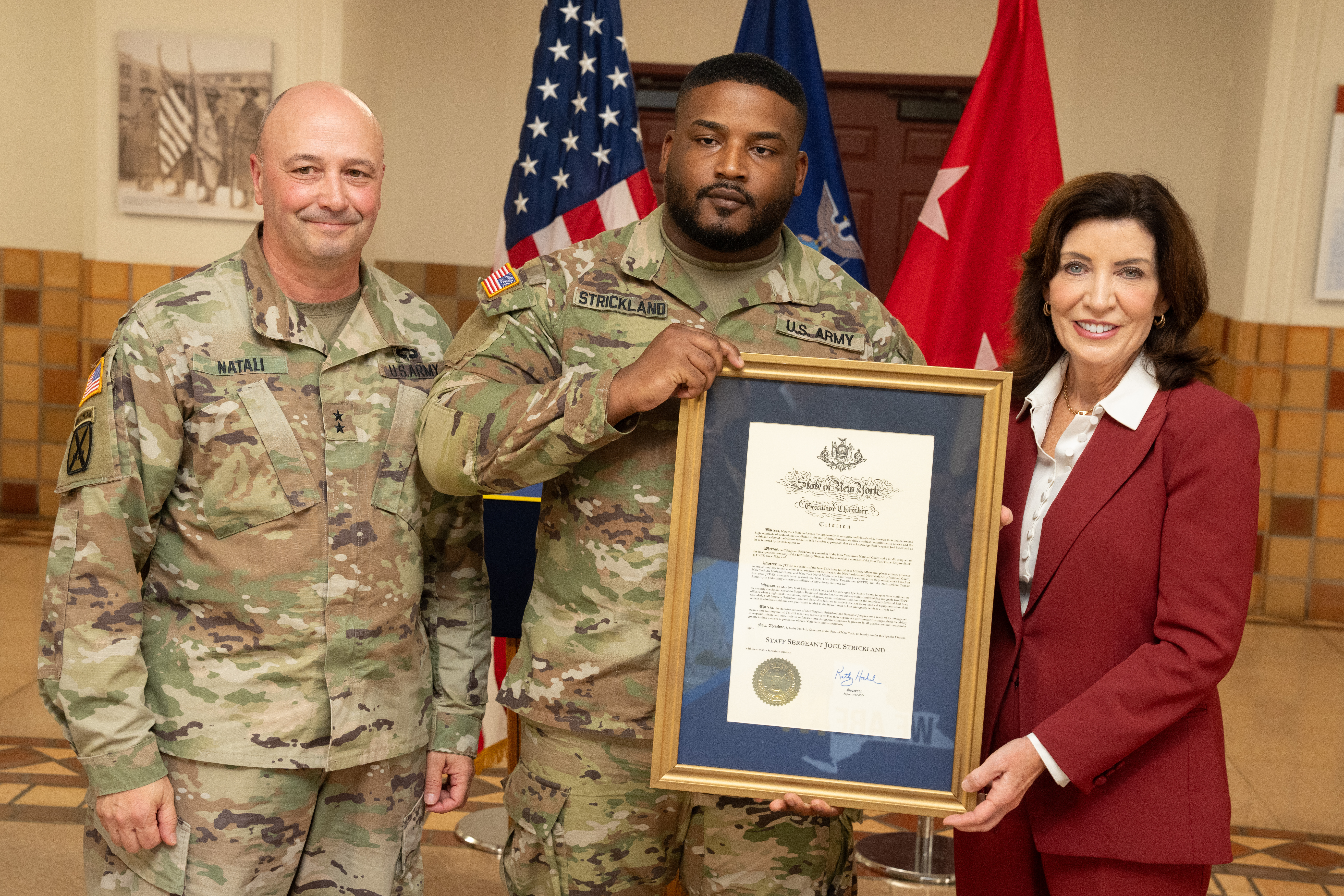 governor-hochul-recognizes-extraordinary-service-of-new-york-states-defense-forces_53990443984_o
