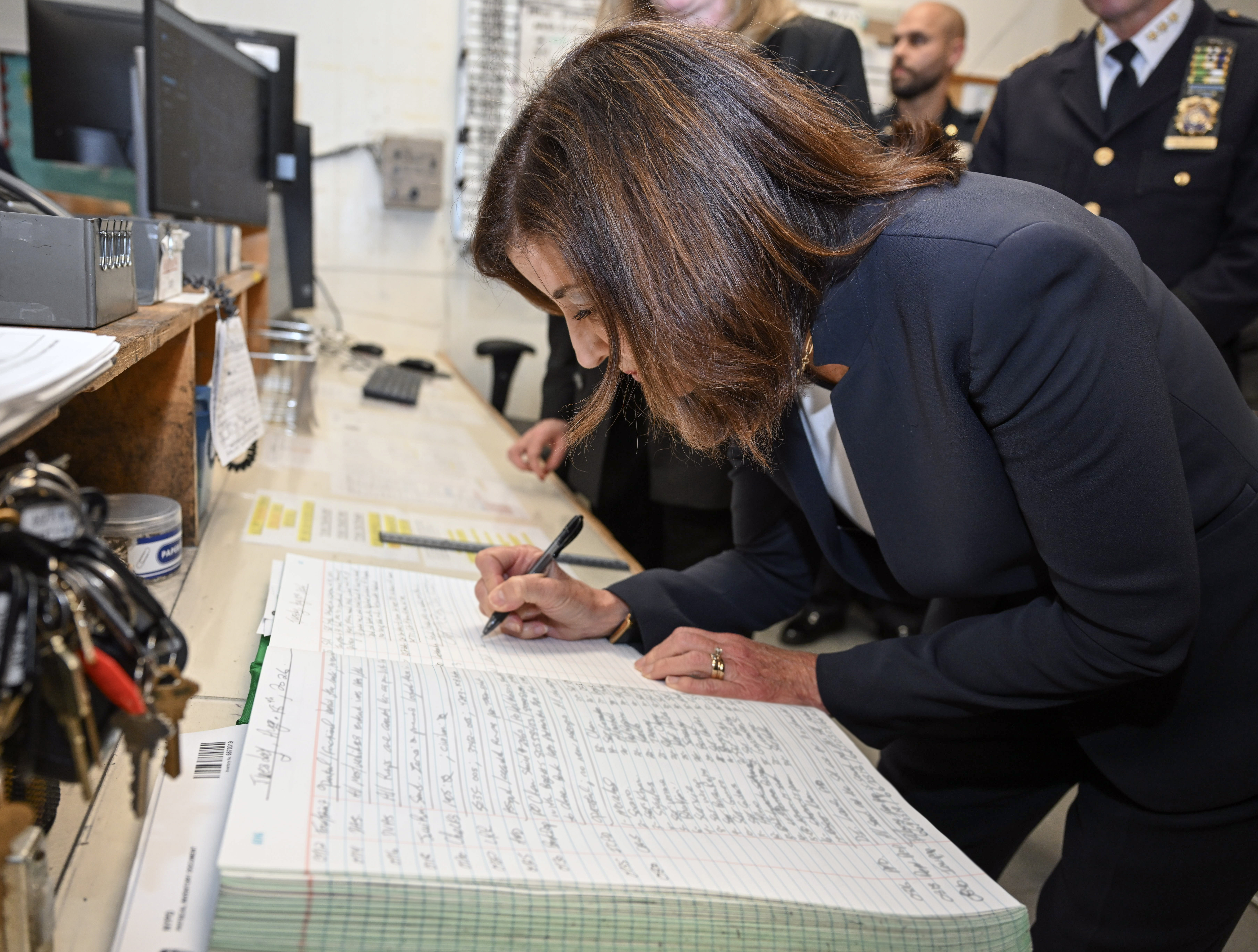 August 18, 2026 — Brooklyn, NY — Governor Kathy Hochul visits NYPD Precinct with Police Commissioner Jessica Tisch. (Susan Watts/Office of Governor Kathy Hochul)